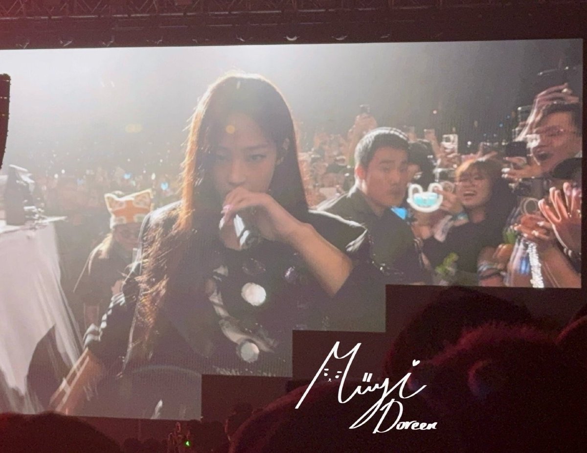g0mzzang's tweet photo. 헉... https://t.co/a1nPbKXRCe