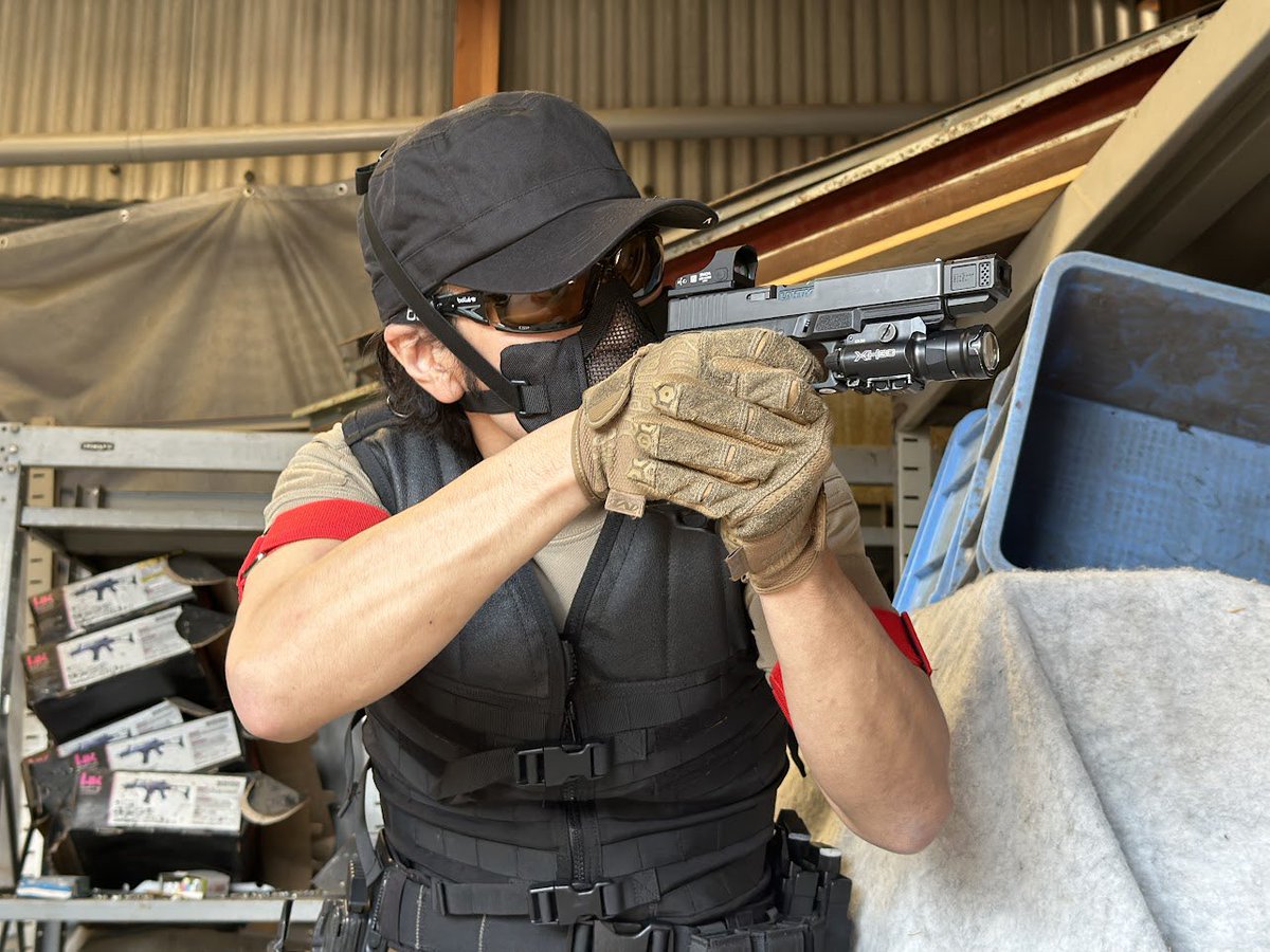 wing_airsoftgun's tweet photo. 本日はとてもとても久しぶりに@CQB_GHOST 福崎の定例会に参加させて頂きました。ご一緒していただきました皆様ありがとうございました〜スナイパーライフルに長いスコープ付けて撃つのは楽しい。
#もっと写真を撮っていただいておりましたが
#窓が全開でした
#誠に申し訳ございませんでした
#fullopen https://t.co/B4oQUqS4Xc