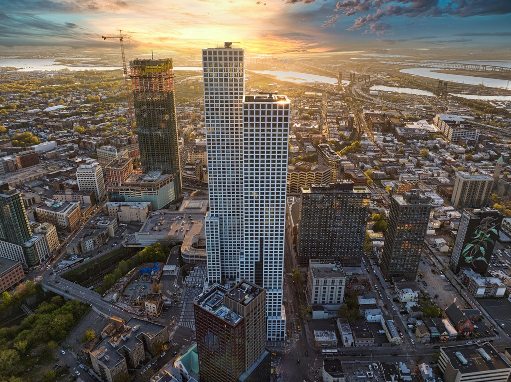 Beautiful capture of the Journal Squared towers from last spring. Nothing brings a property to life like a stunning photo. If you’re looking to tell visual stories that stand out, let’s connect.