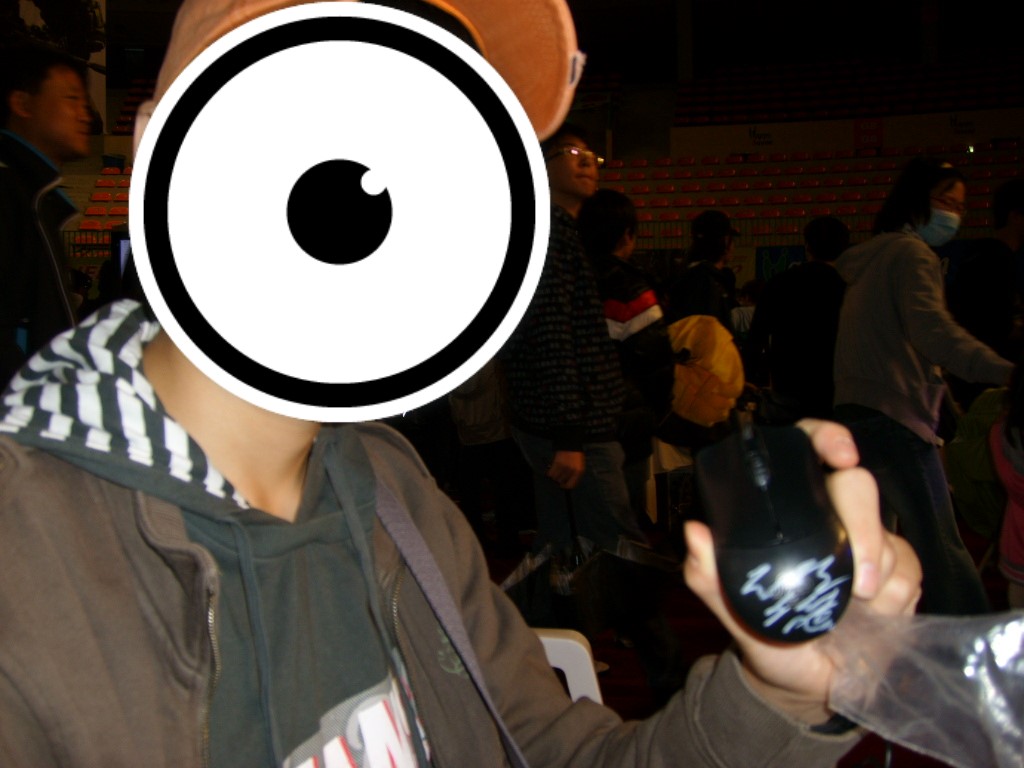 JustGamingKR's tweet photo. @BookofCSYouTube IEF 2009 SUWON
players; included 'SlayerS_BoxeR', 'Moon' and 'Light
mouse with autograph of 'Moon'
(3/5) https://t.co/CJd8hDyMbg
