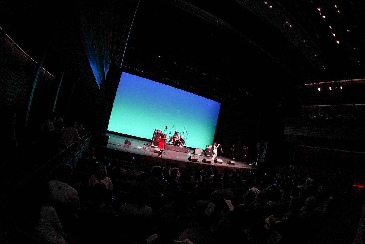 .　　＼＼✨ライブ写真公開✨／／

.     🎸全国高等学校軽音楽発表会🎸

.    🎺 愛知　名東　ふじの花に浮いて.🎺

.                 ✨2025/3/23✨
.    🥁久留米シティプラザ久留米座🥁