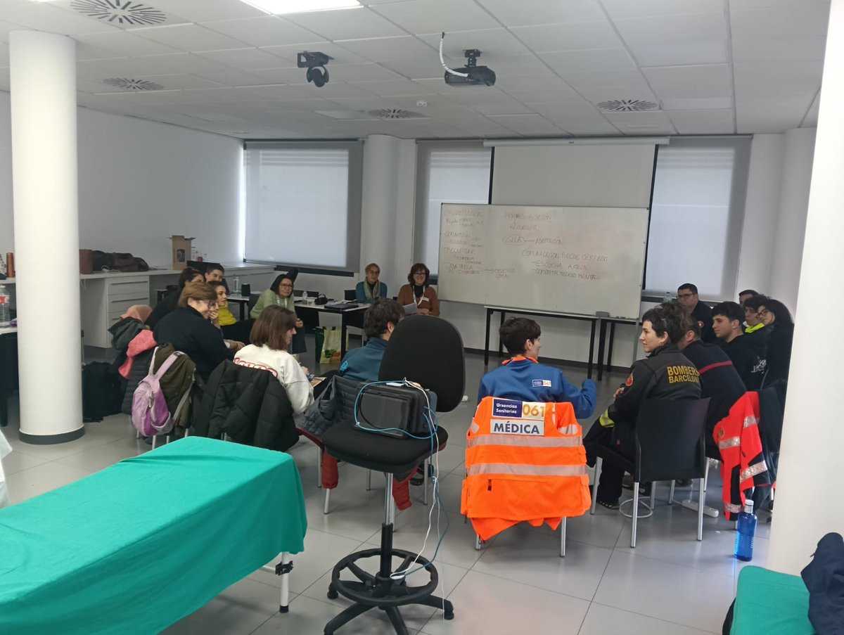 Fin de la segunda edición curso de ECRM  a las 4 de la mañana y comienzo de la tercera a las 6… somos yonquis de la emergencia <a href="/SEMES_/">SEMES</a> #ECAE2025