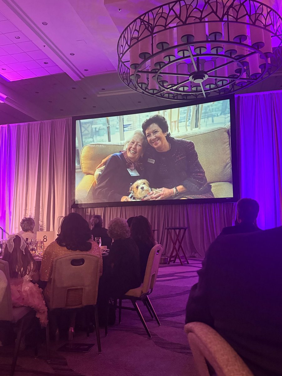 jvanlee6's tweet image. Welcome to the Colorado Women’s Hall of Fame Barb Grogan & Christine Benero!! The world is better with you both in it!!!
#BarbGrogan #ChristineBenero #MileHighUnitedWay #ColoradoWomensHallofFame