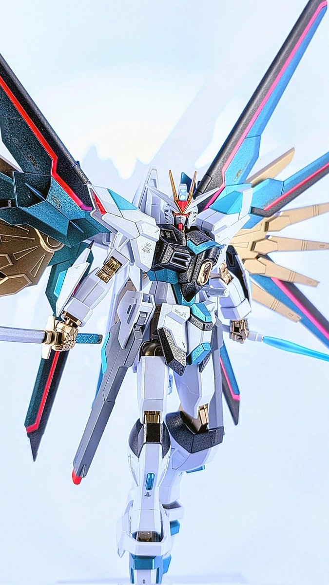 HG マイティーストライクフリーダムガンダム [初音ミク イメージカラー