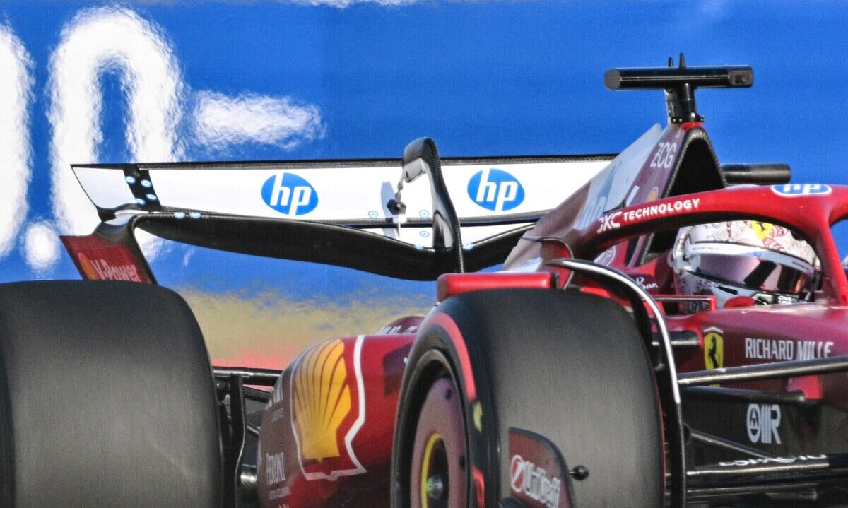 fioranialex's tweet photo. FERRARI SI SCONTRANO IN PARTENZA! MCLAREN PIASTRI VINCE CHINA GP! #ferrari #McLaren #GPChina #Hamilton #Leclerc #Piastri #Russell .. https://t.co/d6EisbSEMi via @YouTube https://t.co/m1cyymwF8n