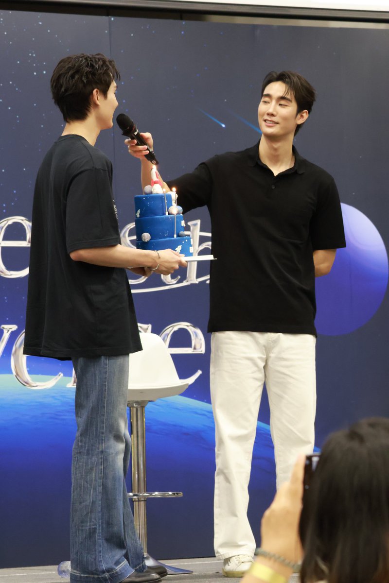 วิวที่ดีที่สุดของเรา คือการมองหน้าเธอ 🫶🏻🦊

#Force28thUniverse