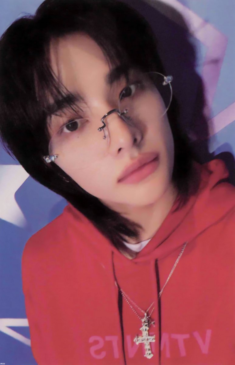 [scan] 2025 season's greetings photocard

#StrayKids #스트레이키즈