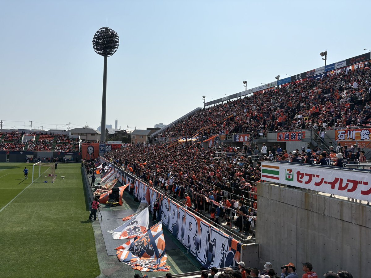 hamaaya's tweet photo. 大宮アルディージャvs水戸ホーリーホック
2-0
友人がNAC5の近くに住んでおり、一緒に来てみたら、最高のスタジアムでした https://t.co/NX5Pb09kPv
