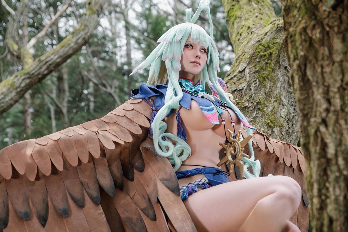 ❅⋆

 　　“ 鷲の魔女にして、
　　　極北の地“ポホヨラ”を統べる女主人 ”

⋯⋯⋯⋯⋯⋯⋯⋯　　　　　　　　　　　　　　　　　　　  ( cos )  fgo ロウヒ   
  p <a href="/soo_photo/">森原</a>