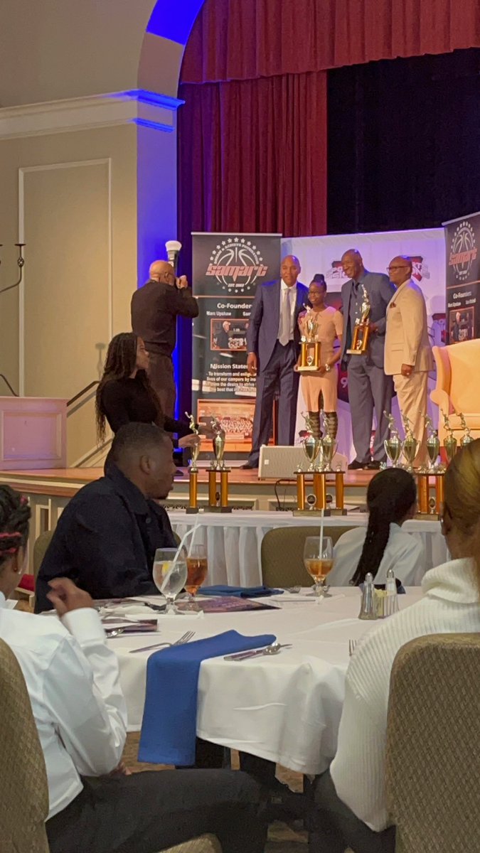 Congratulations to sophomore Harmony Franklin for being recognized as the SaMarc MVP for girls basketball‼️🔥