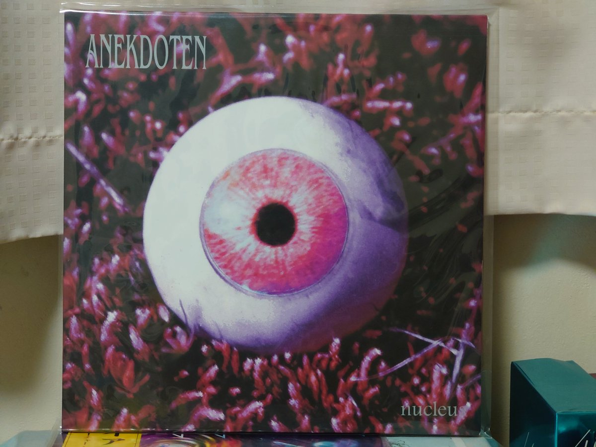 こんばんは。 今夜はAnekdoten/Nucleusを 聴きます。ちょっとヘヴィ