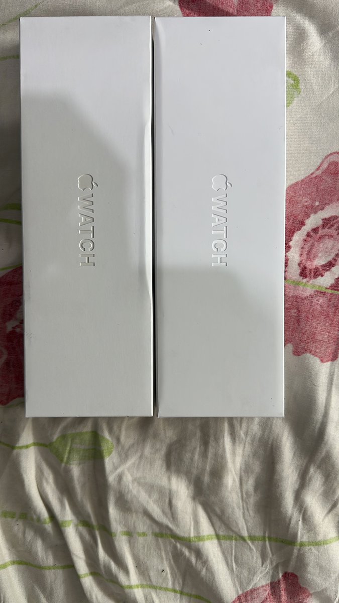 Apple Watch série 10 GPS 46 MM jet black scellé disponible