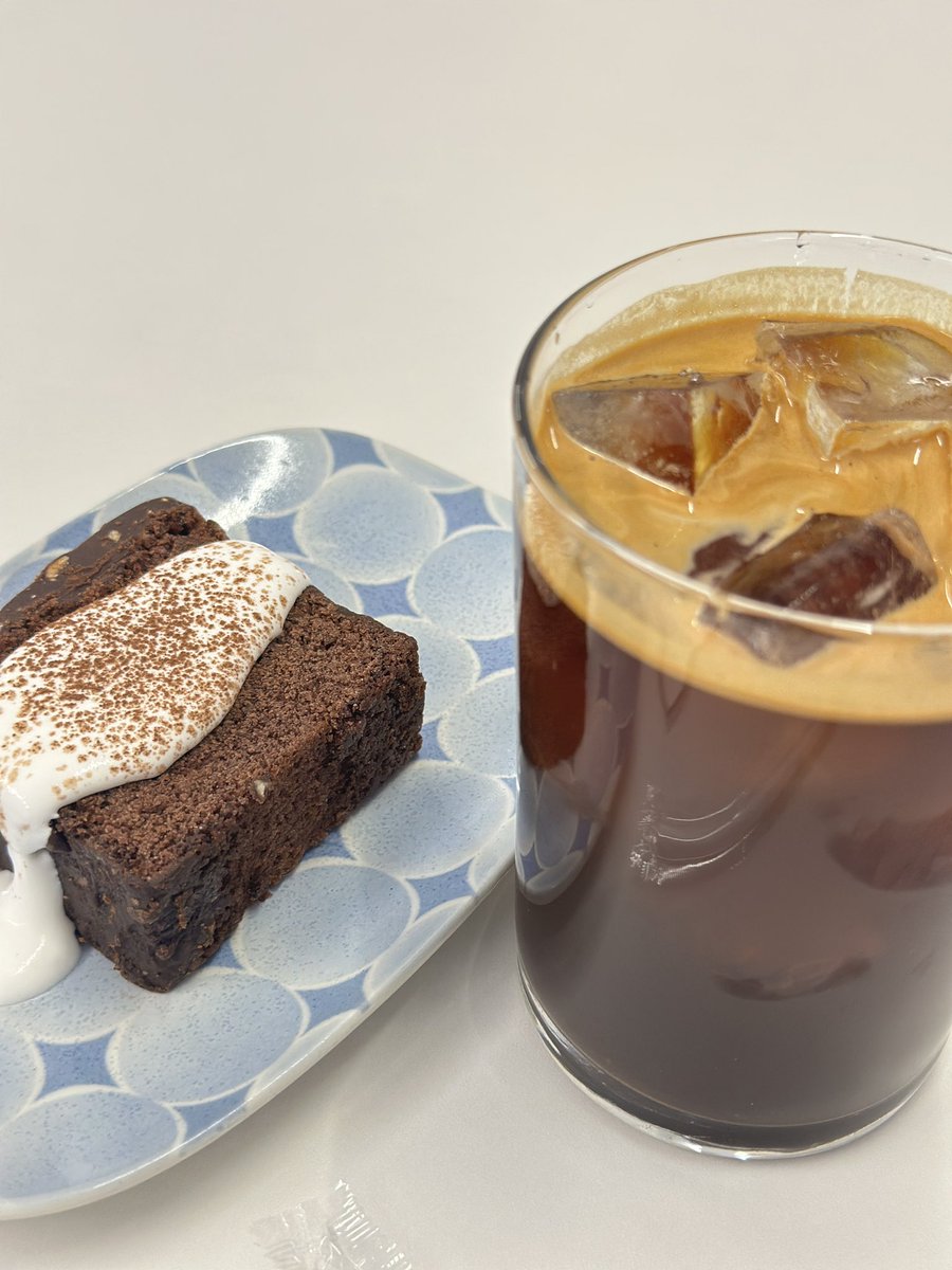 오늘 다녀온 느낌 좋은 카페