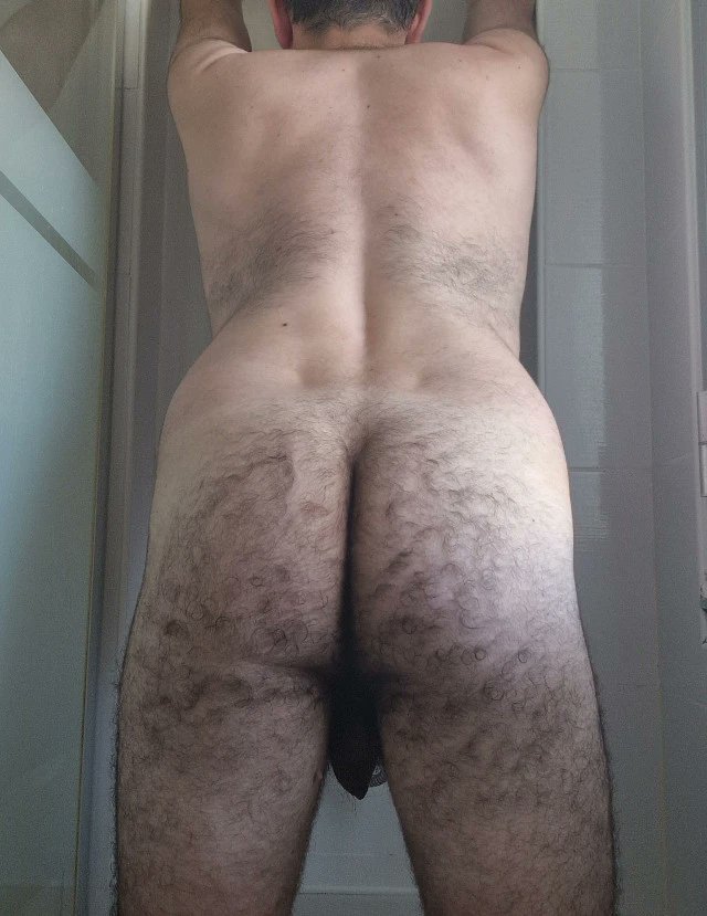 Versa34x's tweet photo. Vous en pensez quoi de mon cul?
@Hairyguys @GaymCom #ass #hairyass #poilu @LesRebeus https://t.co/HLnzEnggQ4