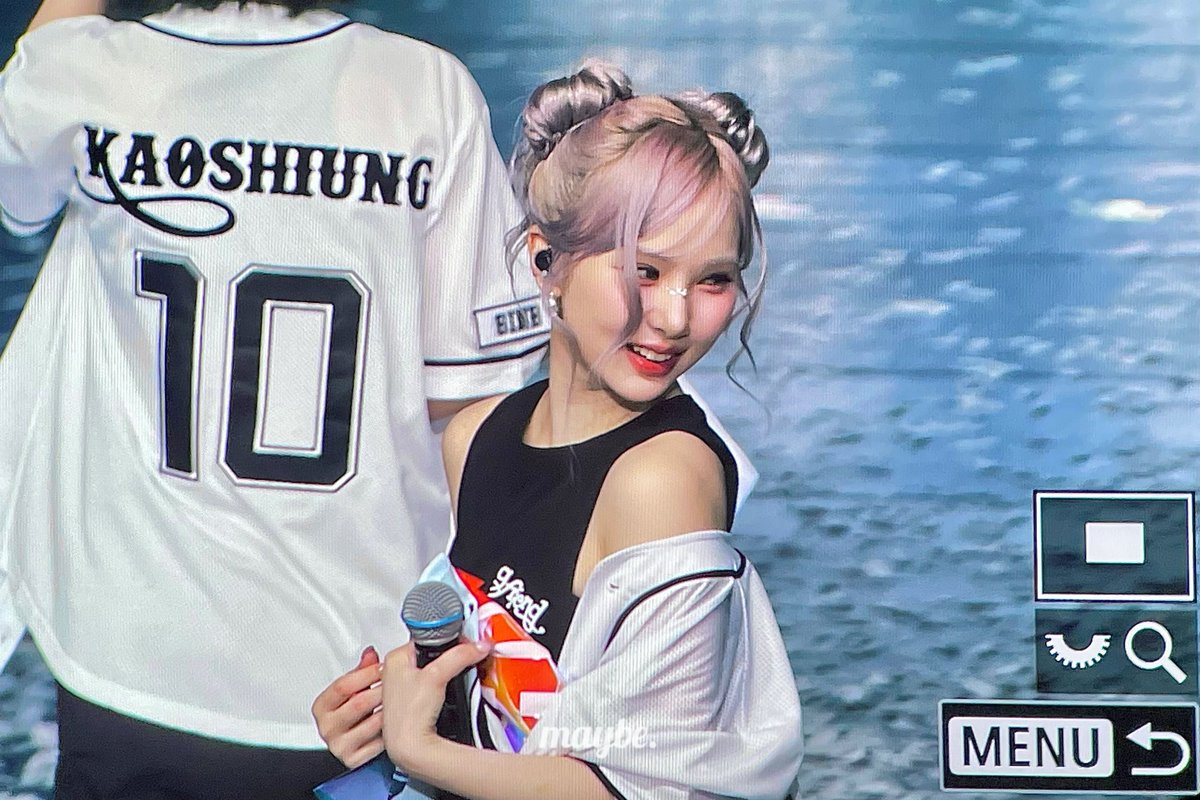 maybe_jeb's tweet photo. 250323 #여자친구 #GFRIEND #은하 #EUNHA https://t.co/lGnLbbbJFA