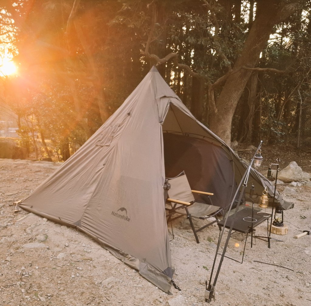 srny_arc's tweet photo. 夕方は暑った 夜は寒かった
#ソロキャンプ  #キャンプ　#キャンプ道具  #キャンプ好きと繋がりたい https://t.co/OEerTG8vCy