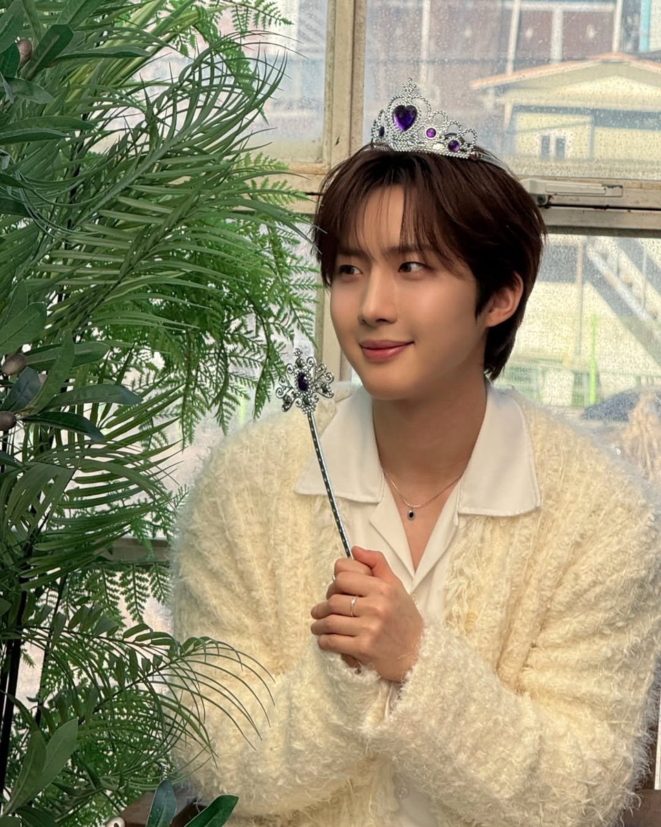 CaptLeeKico's tweet photo. 250323 #HUI Instagram ๐คฉ
#Repost @ huitag_me
"Hui-๋๋ฌผ๋๊ฒ" ya fue lanzada!
Musica perfecta para la refrescante primavera, asรญ que escรบchala mucho ๐ต
#๋๋ฌผ๋๊ฒ #toonstudio #์ถ๊ฐํ๋ก์ ํธ
#PENTAGON #ํํ๊ณค #HUI #ํ์ด https://t.co/UvWBeLxc8T