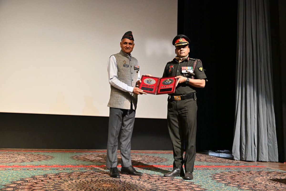 DIAV20's tweet image. During the #bicentenarycelebrations of #5RAJPUT, @DIAV20 conducted a comprehensive #OutreachProgram and #awareness lecture on #ProjectNAMAN, #VSK+, and other key #IndianArmy initiatives. The session focused on timely documentation, pension entitlements, welfare schemes, and…