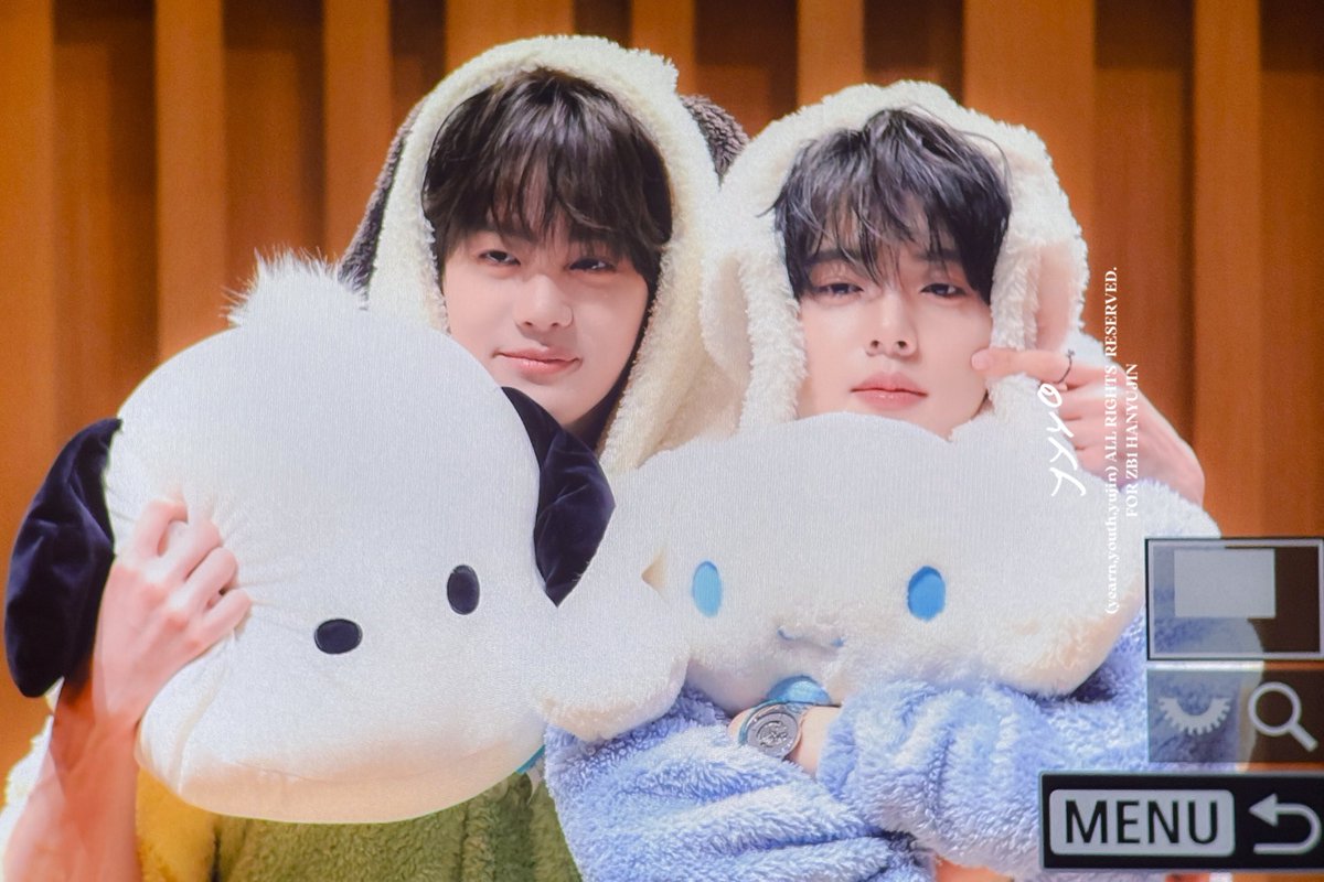 yujin_yyy's tweet photo. 250323 콩딱콩딱….🤍
#한유진 #HANYUJIN #ハンユジン #韓維辰 #제로베이스원 #ZB1 #ZEROBASEONE https://t.co/XXW5Y53gNn