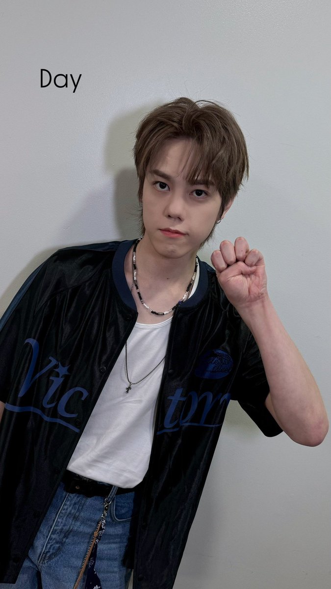 NNFF_som's tweet photo. 머리색 뭐야?!? 염색했구나😻😻 https://t.co/ZN10kcKk7u