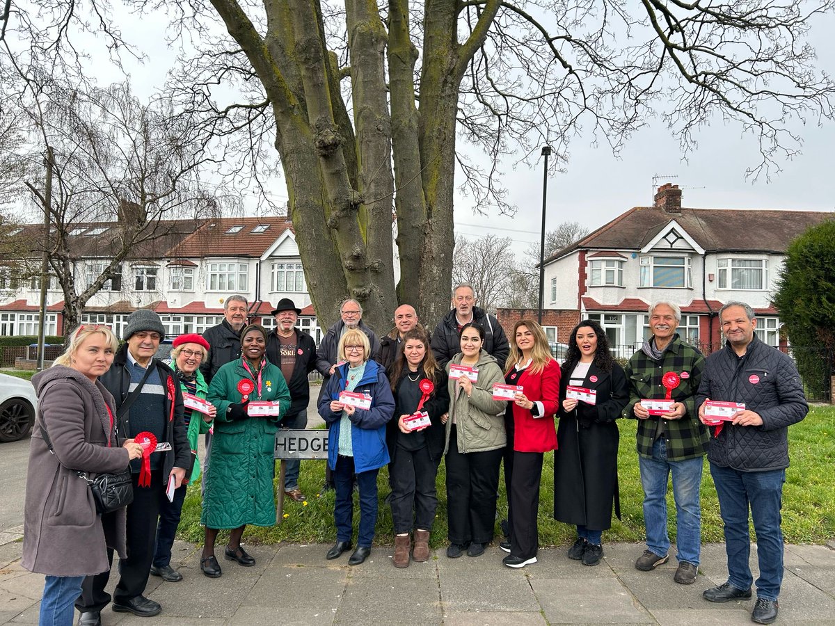 EllieElif's tweet image. Canvassing at hedge Road #highfield ward