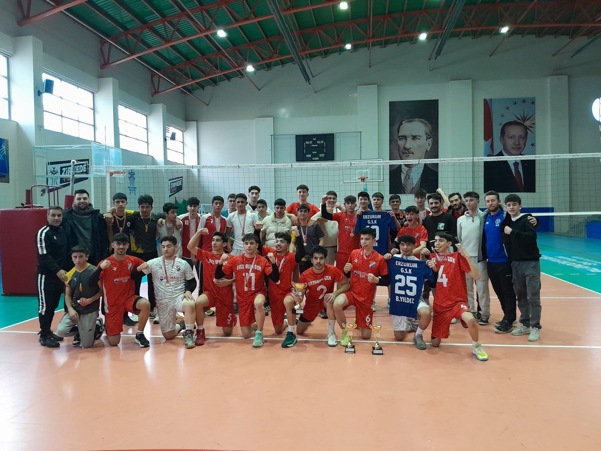 GSB_Erzurum's tweet photo. 🏐Fileye Erzurum Gençlik Spor Kulübü damga vurdu.
Recep Tayyip Erdoğan Spor Salonunda oynanan Kulüpler Liginde Gençlik Spor Kulübü hem küçüklerde hem de yıldızlarda R. Karabacak Spor Lisesi S.K'yı 3-0 mağlup ederek şampiyon oldu. Antrenörlerimizi ve sporcularımızı tebrik ederiz.. https://t.co/TVjSGBqk5v