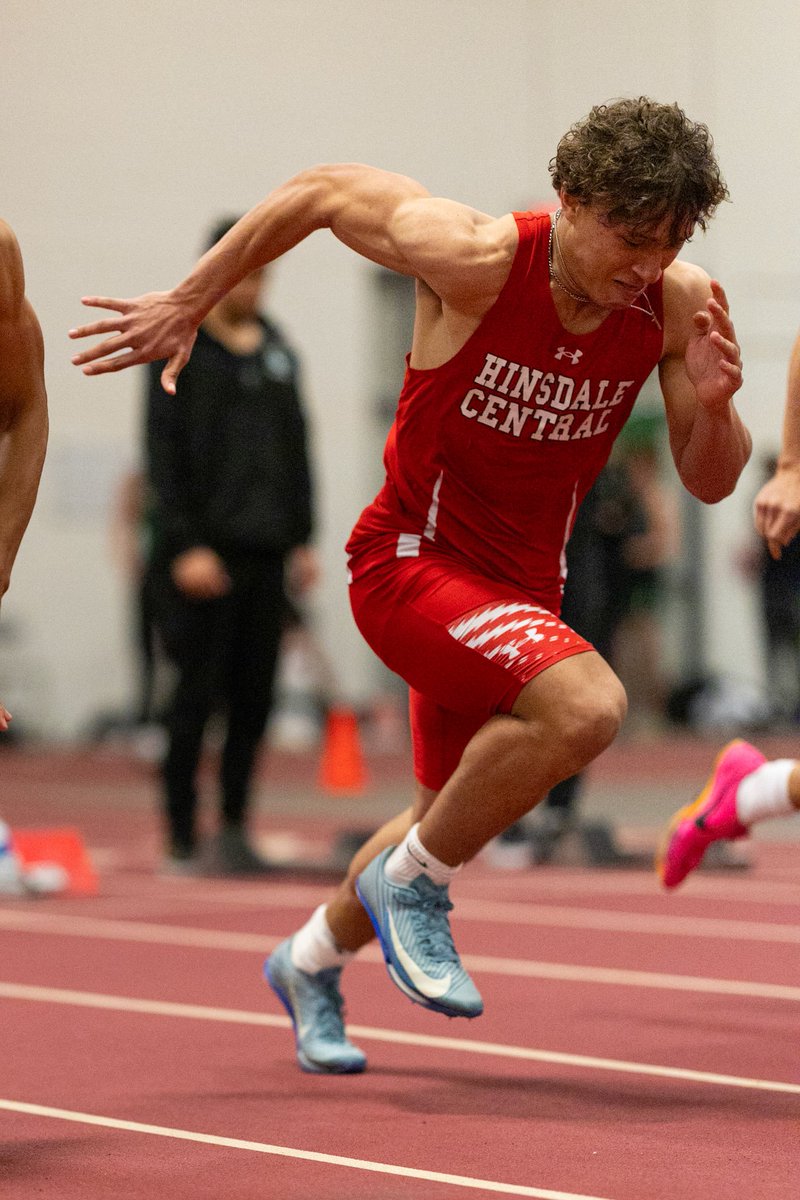 School record alert:
Junior Dominic Tresslar blazed a 22.62 in the 200 at the Indoor Conference championships to establish a new indoor school record. The previous mark had stood for 21 years!  
Tresslar placed 2nd in the 55 (by .01!), 2nd in the 200 (by .07) and 3rd in Long Jump