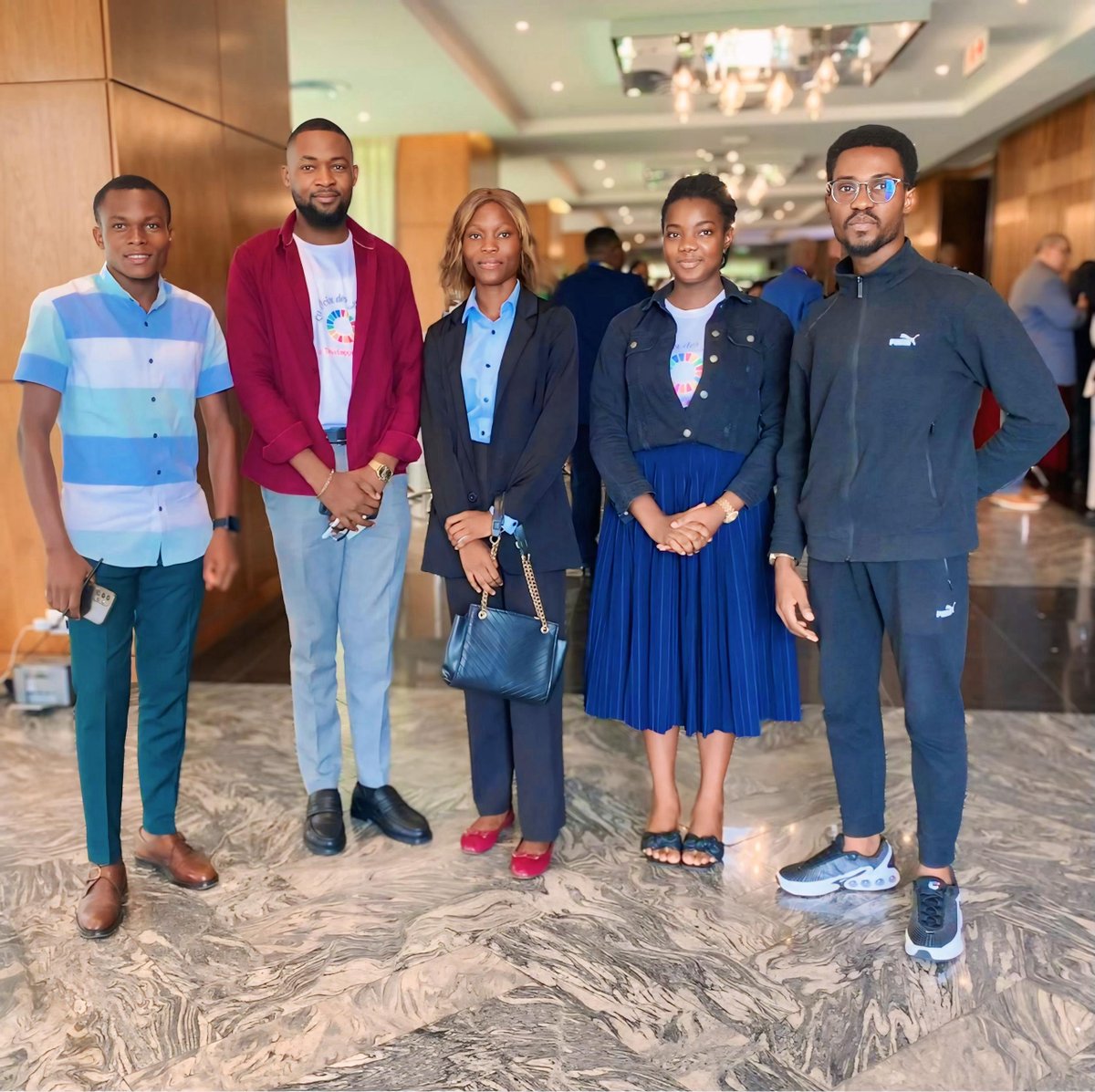 🌍💰 LVJDD aux ASSISES NATIONALES SUR LE FINANCEMENT DU DEVELOPPEMENT  POST-TRANSITION !
Nos jeunes ambassadeurs ont échangé avec M.<a href="/mays_kinga/">Mays Mouissi</a> , Ministre de l’Environnement, sur les finances vertes et climatiques.🌱💶
#LVJDD #EconomieVerte #DéveloppementDurable #JeunesseEngagée