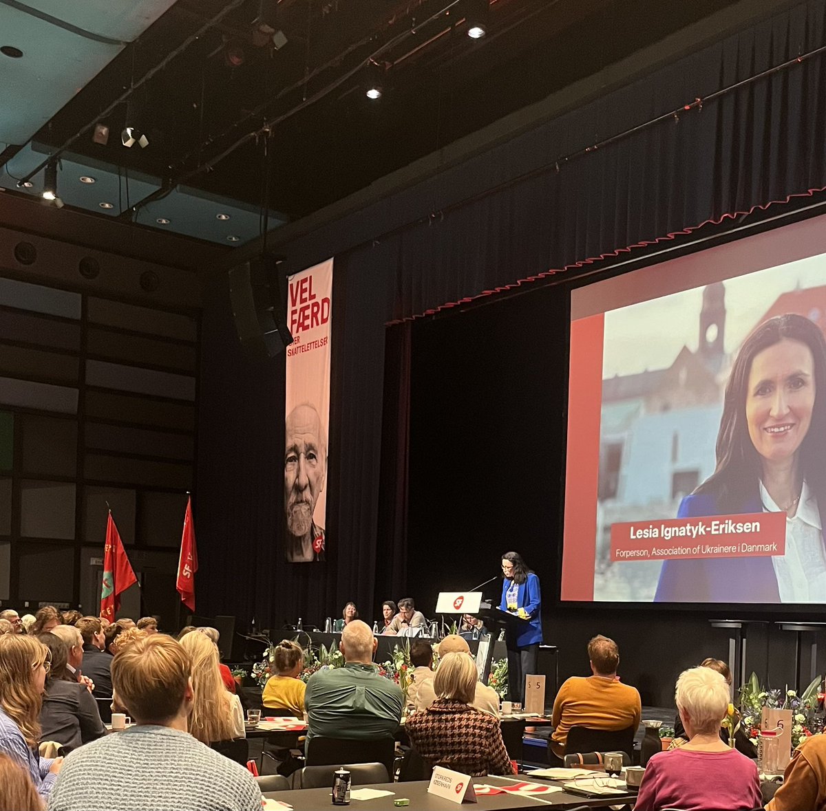 SF (@sfpolitik) on Twitter photo Besøg af Association of Ukrainians in Denmark, <a href="/EriksenLesya/">Lesia Ignatyk-Eriksen</a>.
SF bakker fuldtonet op om Ukraine. Det eneste gode svar på krig er sammenhold. De kæmper ikke kun for sig selv, men for Europas sikkerhed, værdier, demokrati og frihed. Slava Ukraini 🇺🇦 #dkpol Besøg af Association of Ukrainians in Denmark, <a href="/EriksenLesya/">Lesia Ignatyk-Eriksen</a>.
SF bakker fuldtonet op om Ukraine. Det eneste gode svar på krig er sammenhold. De kæmper ikke kun for sig selv, men for Europas sikkerhed, værdier, demokrati og frihed. Slava Ukraini 🇺🇦 #dkpol