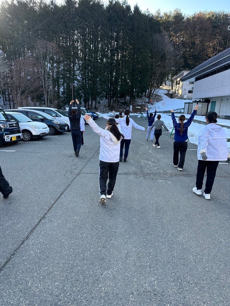 こんにちは体育会本部です！⚜️
今回の投稿は【スケート部フィギュア部門】です

主な活動内容については、画像をご覧ください🙌🏻

＜連絡先＞
mailto:nmomo5757@gmail.com

#春から立教　#春から立教🌸　
#春から立教生　#春から大学生　#体育会