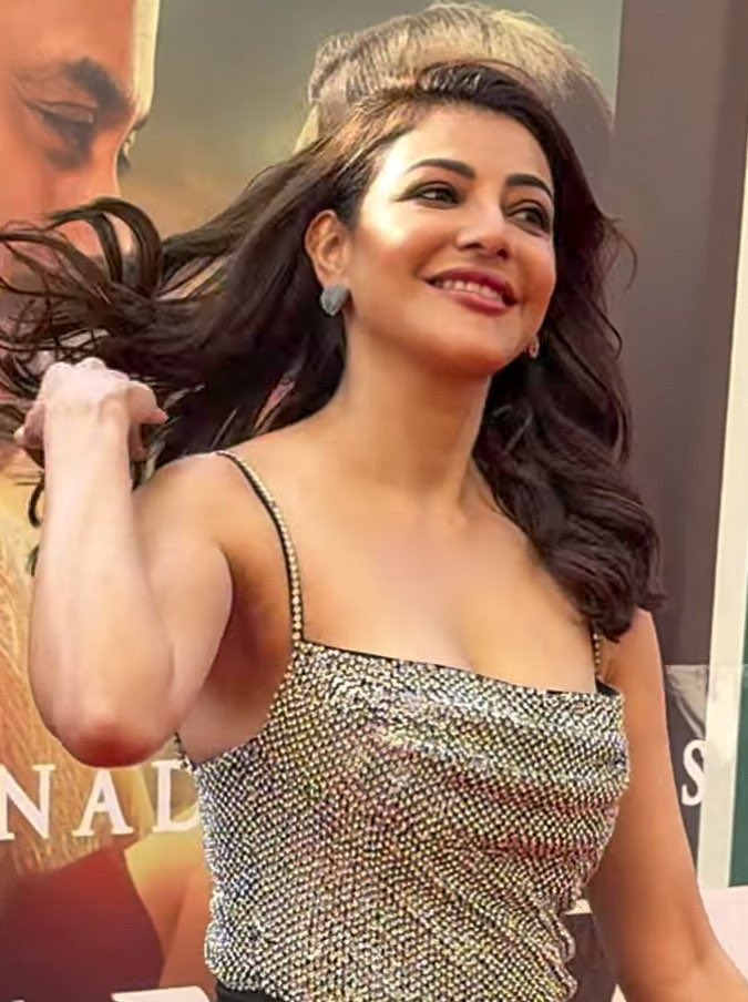 KajalFanKiran's tweet photo. The Most Beautiful Angel on this Earth
@MsKajalAggarwal #SikandarTrailer 
#Sikandar #KajalAggarwal 🔥🙌 https://t.co/vW1nRv1Skm