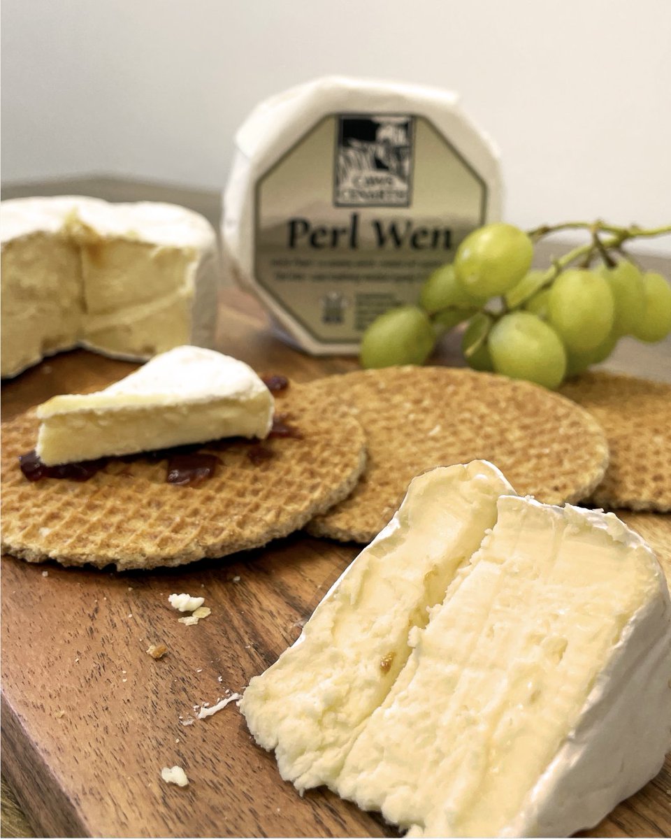 Fancy an afternoon snack? Try out some mouthwatering <a href="/cawscenarth/">Caws Cenarth Cheese</a> brie on one of our delicious Rustic crackers with a tasty chutney of your choice. What's not to like? 💛

Browse our full range of tasty treats here: bit.ly/tregroes-waffl…