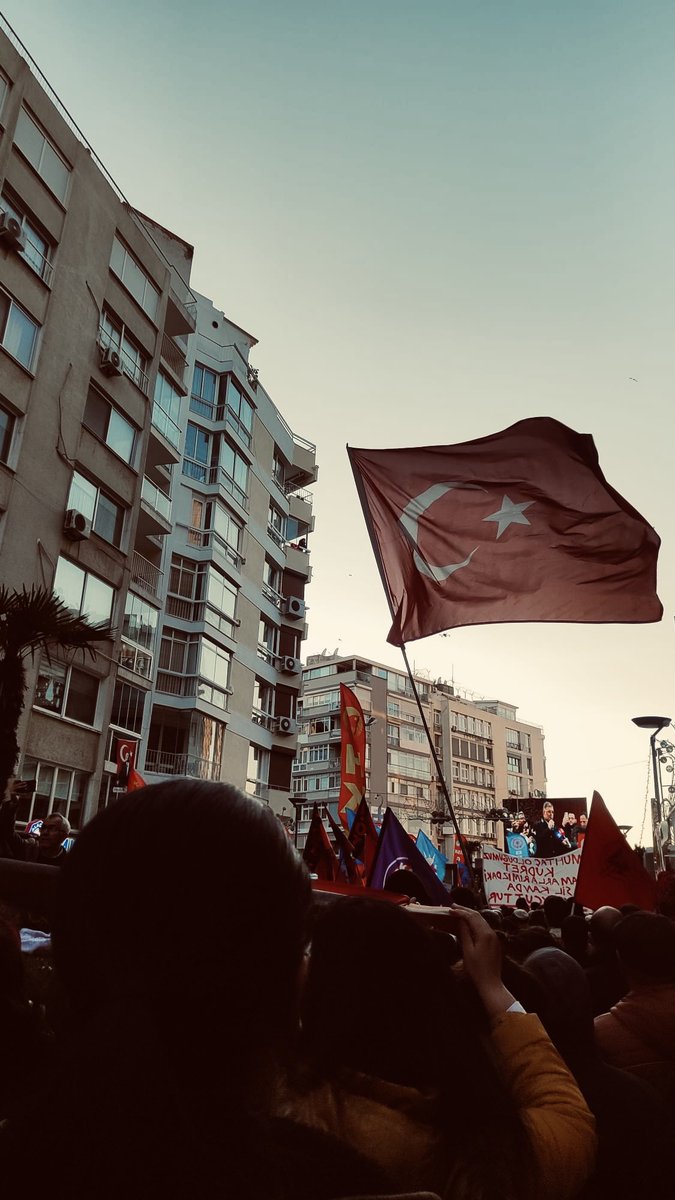 demircaglad's tweet photo. Işık ışık, dalga dalga bayrağım!! https://t.co/zhzSZ4XnLn