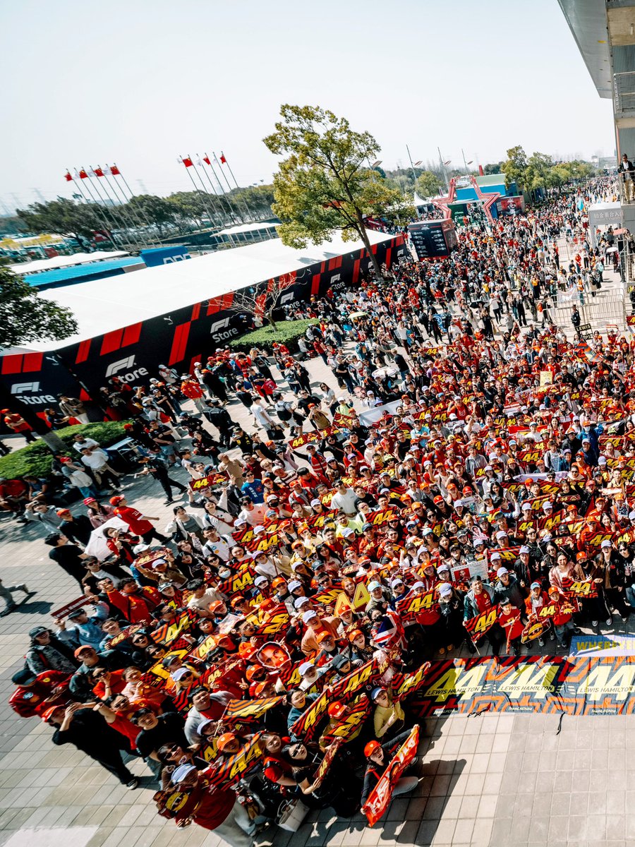 RealTeamLHChina's tweet photo. ♥️💛Still we rise.
#teamlhchina #teamlh #lewishamilton https://t.co/J7o6gL2W1r