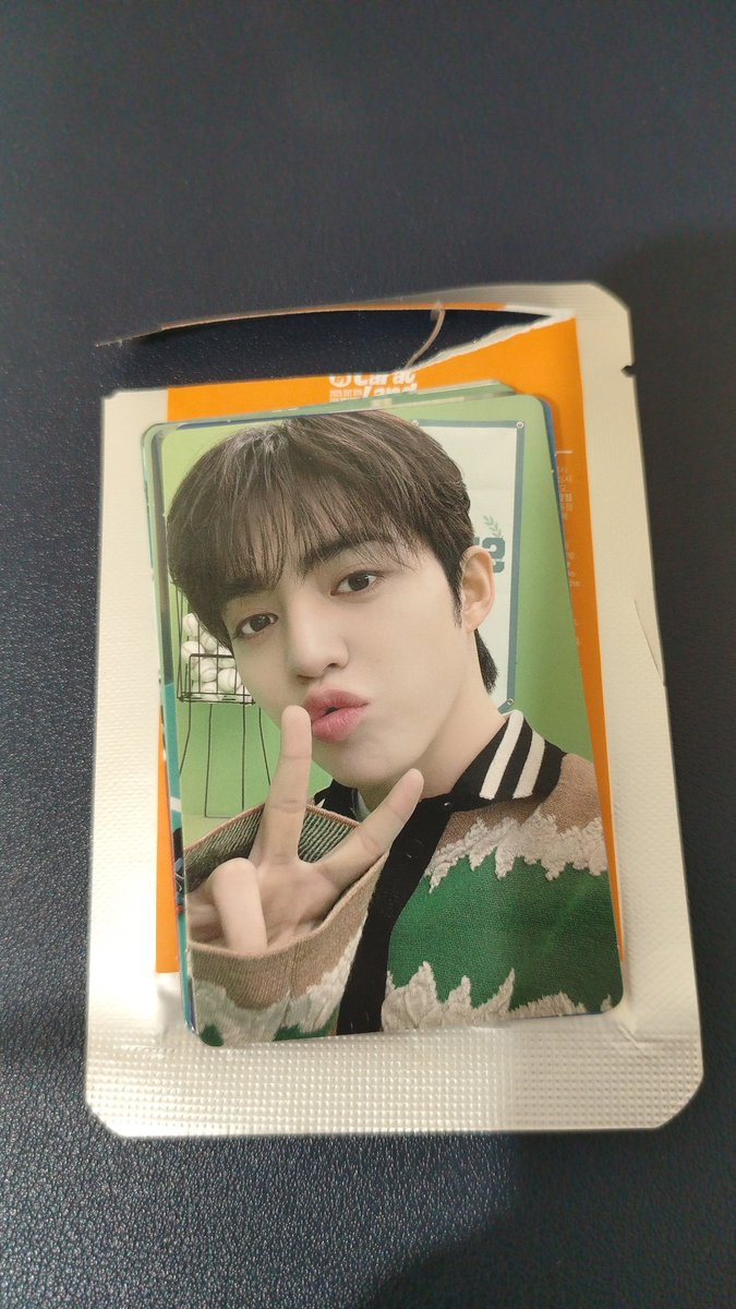 qzcorner_ph's tweet photo. WTS|LFB
For salo

Unsealed 2025 Caratland TC set
SCOUPS 🍒 https://t.co/73E5gsd91Y