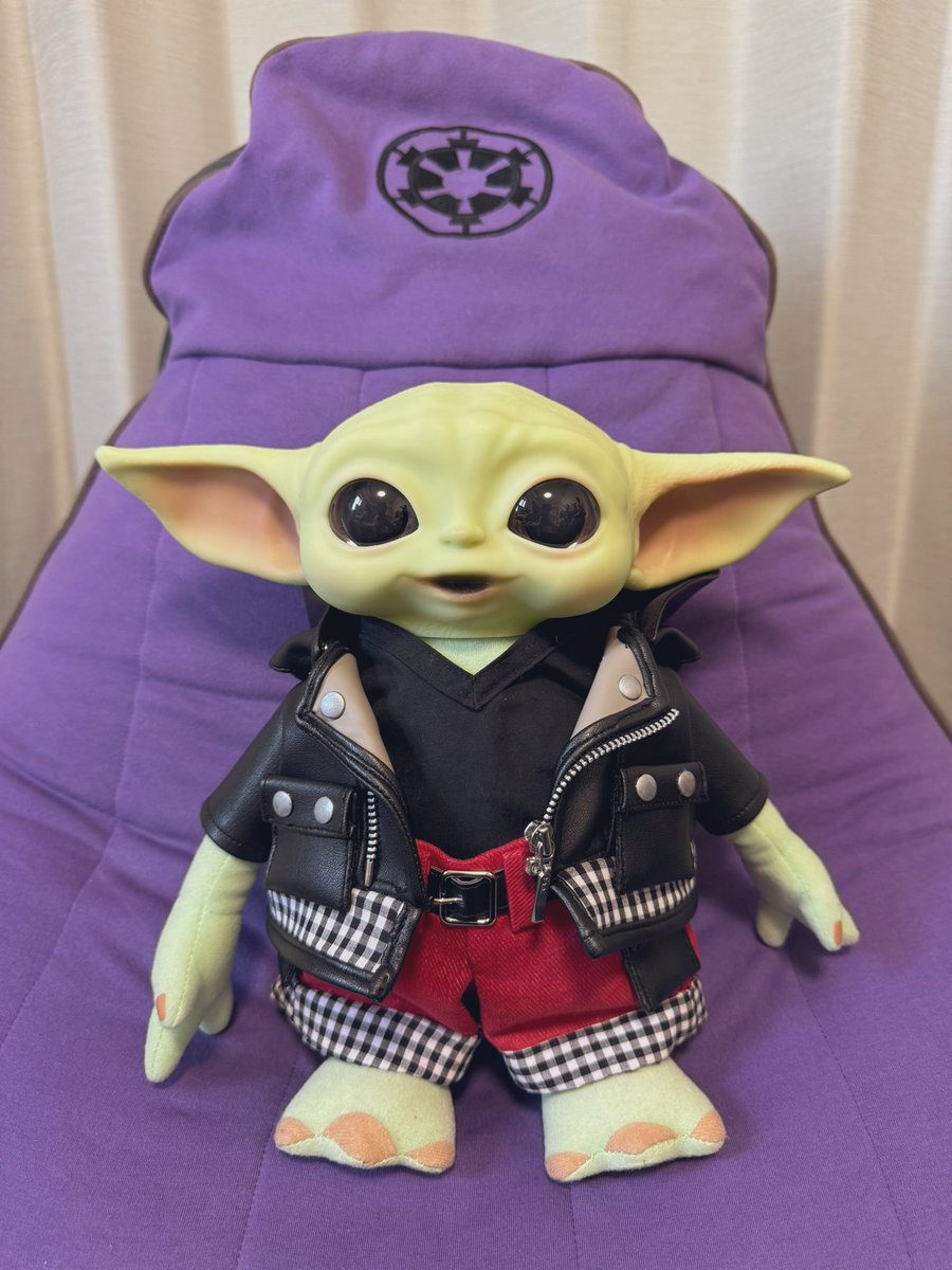 j0j0x2's tweet photo. 我が家の
グローグー は！！！
KHⅢ 王様ver.

#グローグー #DinGrogu 
#STARWARS 
#KH #王様 #J_KH
#ぬいぬいハーツ

🪡・🎀 @makaunko さん https://t.co/gIBpsF360d