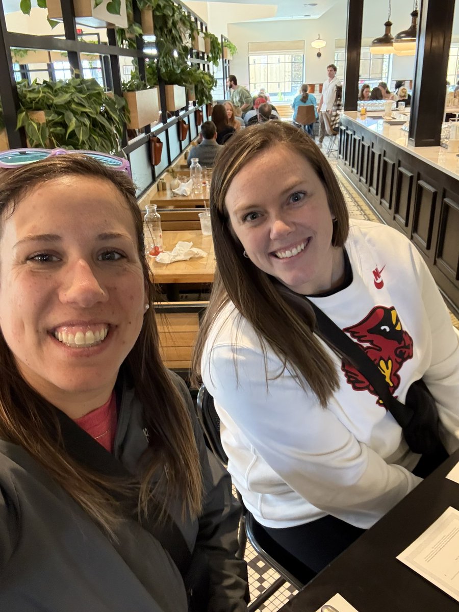 sheeba_31's tweet photo. Girls night away well spent! Watching our Alma mater and soaking in all the Chip and JoJo stuff! https://t.co/XcgJeShH9Z