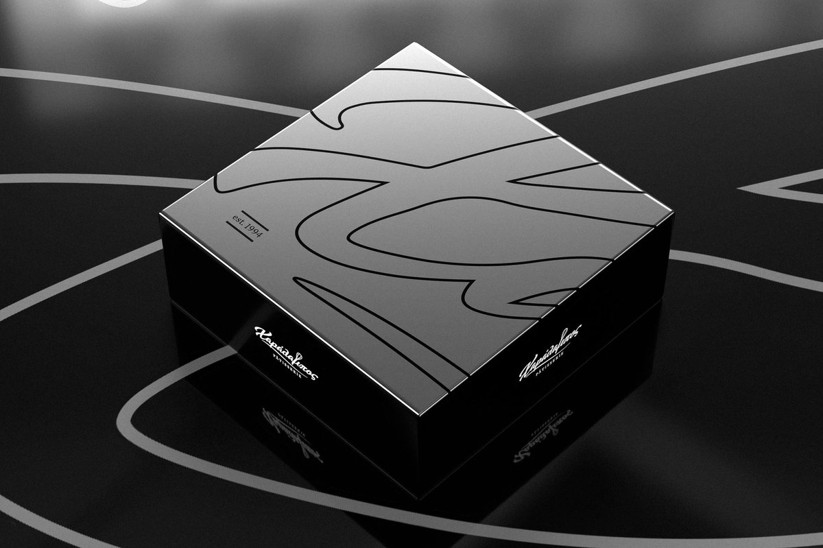 GTsepeltzidis's tweet image. ———————————————
Design: Pastry Boxes.
Client: Charalambos Pâtisserie.
Location: Thessaloniki / Hellas.
Date: March 2025.

#designer #designagency #pastrybox #boxdesign #packagingdesign #packaging #branddesign #thessaloniki #hellas