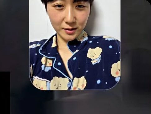 pbr707's tweet photo. 더워져서 얇은 잠옷 꺼내 입은 거 너어무 웃껴 https://t.co/G84OY05Lbs