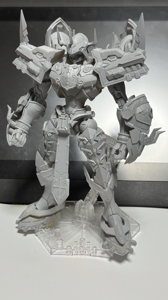 Digimon_Freaks's tweet photo. #AsMaria mostró fotos de alta calidad del model kit de #KaiserGreymon/#EmperorGreymon Figure-rise Standard Amplified, exhibido durante la #DigimonCon
#Digimon #DigimonFrontier https://t.co/h8H36Ok23h