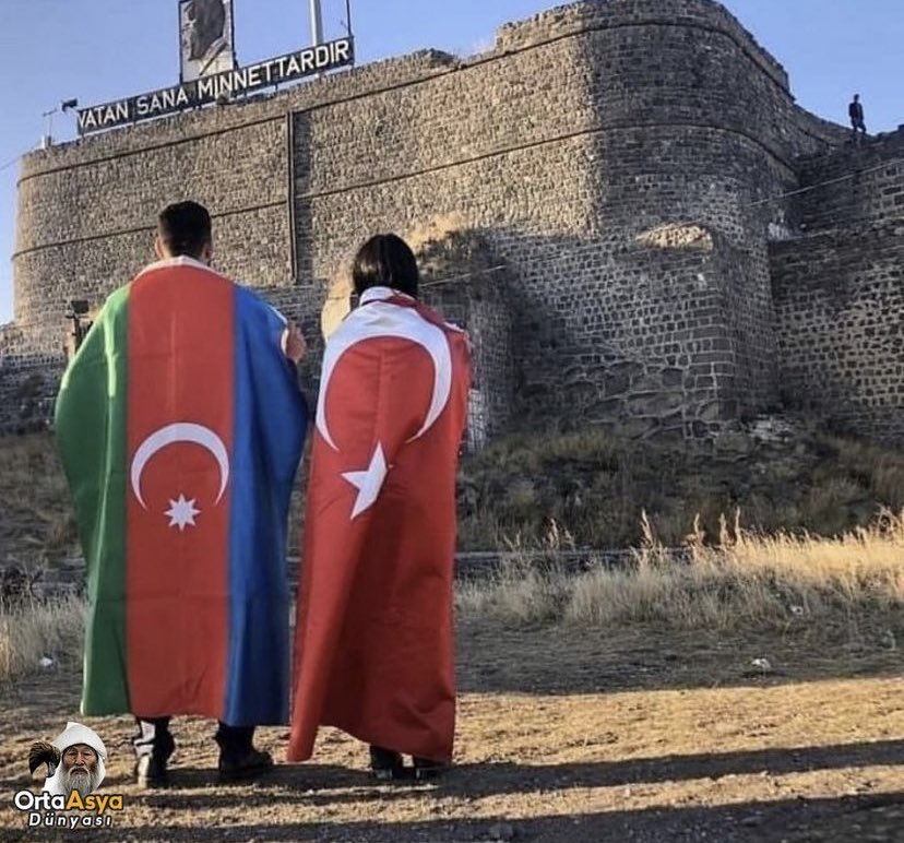 “Türkleri silinmekten kurtaracak olan ‘milliyet’ fikridir. Türk, Türkleştikçe kuvvetlenir.”

💬Ziya Gökalp