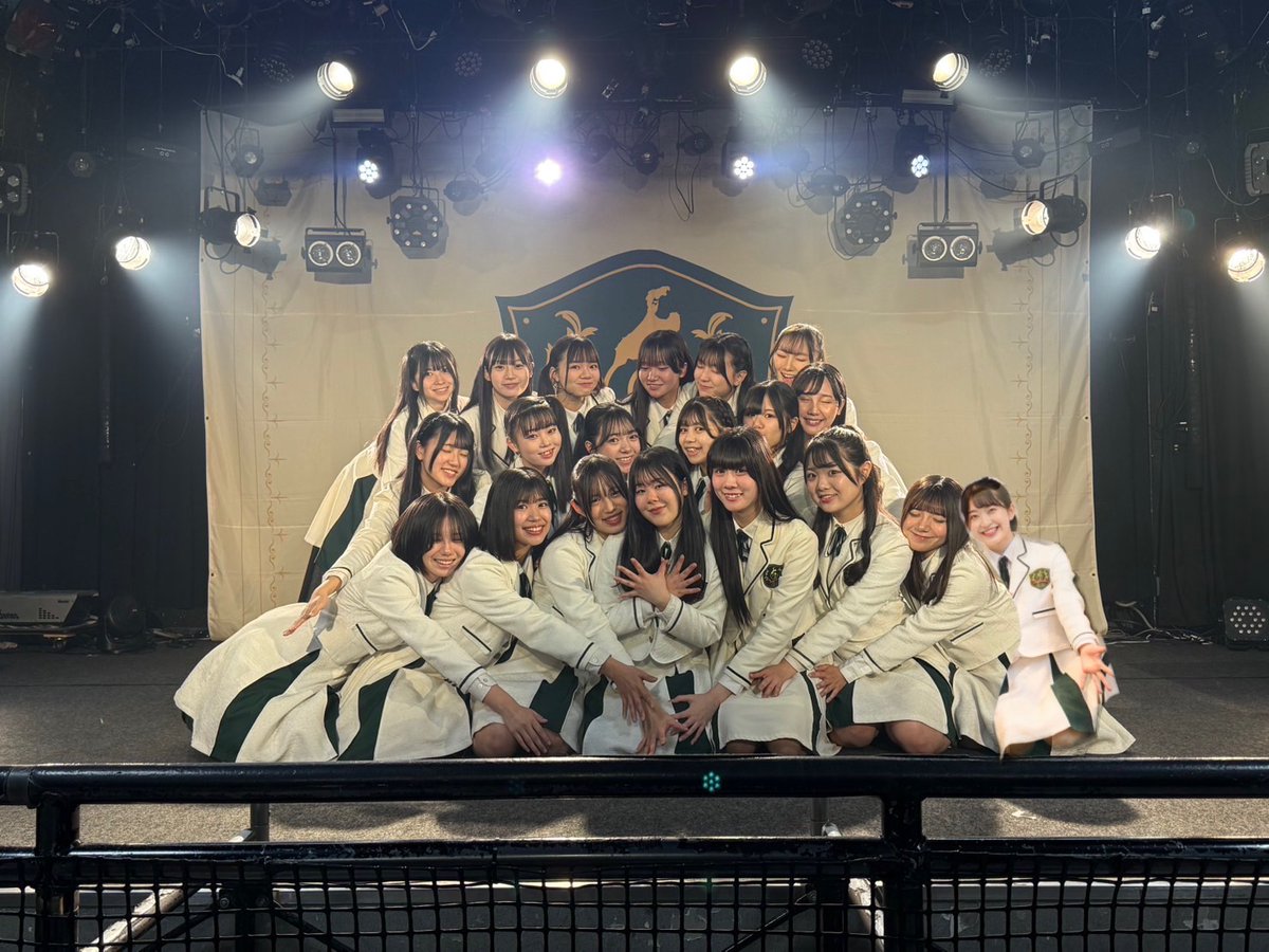 yui_idolbu's tweet photo. #定期公演 、#卒業公演
ありがとうございました🌈

本日をもって私、牛坂友彩は
ほくりくアイドル部を卒業します🌸

みんな笑顔で送り出してくれて
ありがとう🌻
おかげで、ゆいも笑顔でいられたよ✨

たくさんの応援ありがとうございました☘️

#ほくりくアイドル部 https://t.co/UTdDFtj7hO