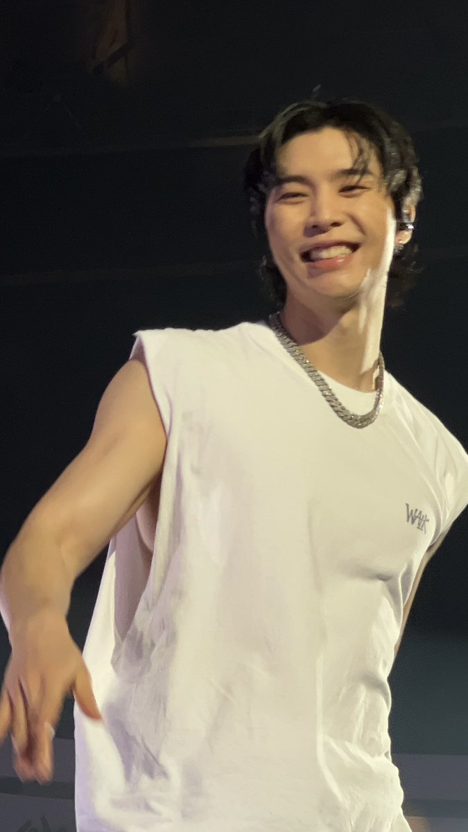 jonginahceah's tweet photo. JOHNNY!!!!! 😭😭😭😭

#THEMOMENTUMinTaipei_D2
#NCT127_NEOCITY_THE_MOMENTUM
#NCT127_NEOCITY_THE_MOMENTUM_TAIPEI https://t.co/A8AS93QaMZ