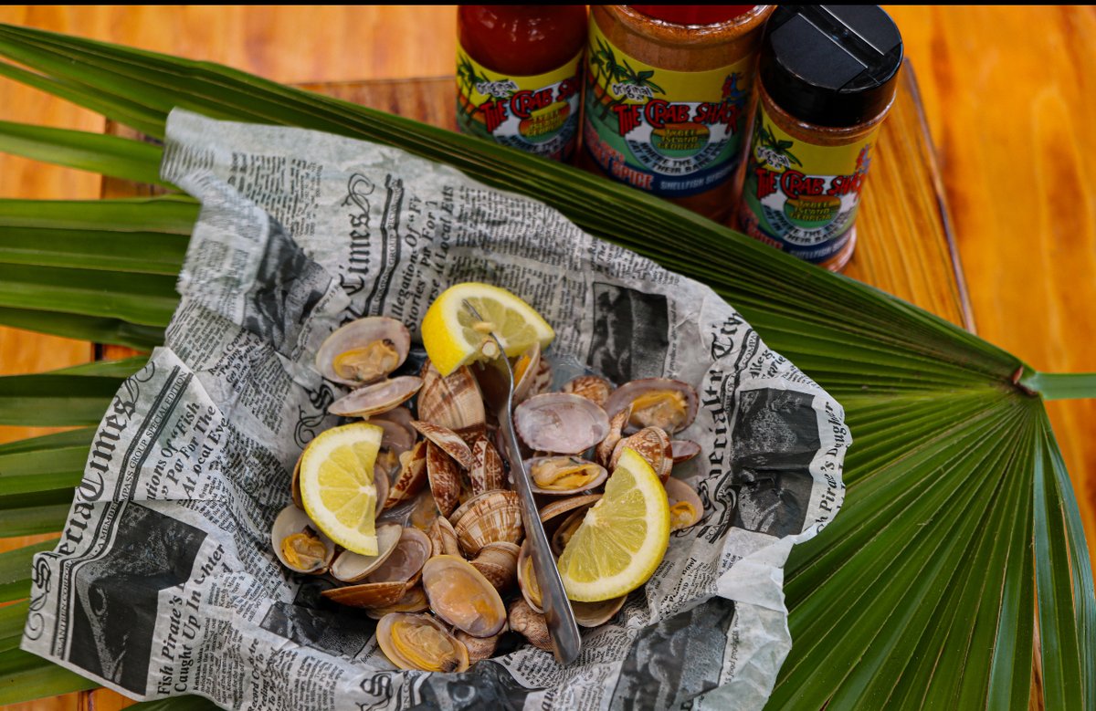CrabShackTybee's tweet image. 🦪🧑‍🍳 What’s your favorite shellfish on our menu?
At The Original Crab Shack, we’re seafood pros—masters at boiling up shrimp, crab, clams, mussels, and more in our signature homemade seasonings.

We’re open daily at 11:30 AM!
#SeafoodExperts #TybeeIsland #ShellfishLovers