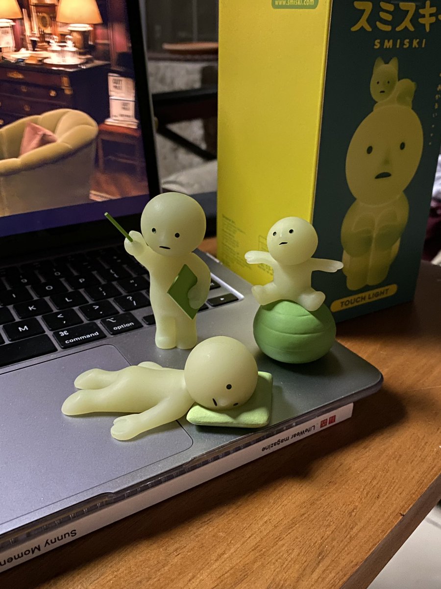 hooreeyy's tweet photo. wts smiski

(moving, work, living, exercising series)

☆ decorating
☆ balancing boxes
☆ presenting
☆ nap time
☆ balance ball

— ₱400 ea (₱350 if 3 or more)
— x sensi has little to no dirt marks
— all with bnf

☆ mop: gcash, maya
☆ mod: jnt, sdd, meet up (upd / sm east) https://t.co/7WO0gVXWw8