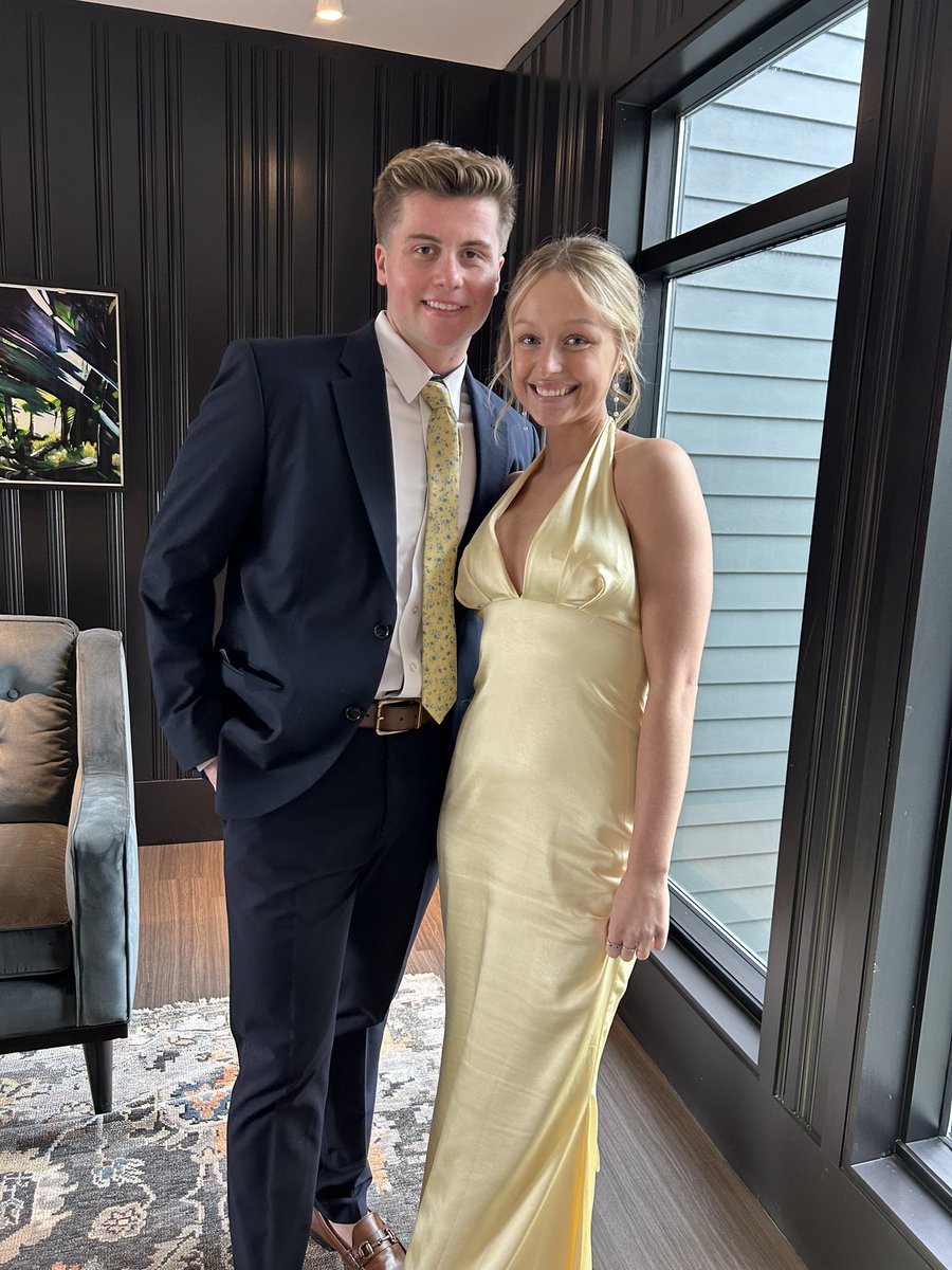 Angie Slaughter☀️ tweet media