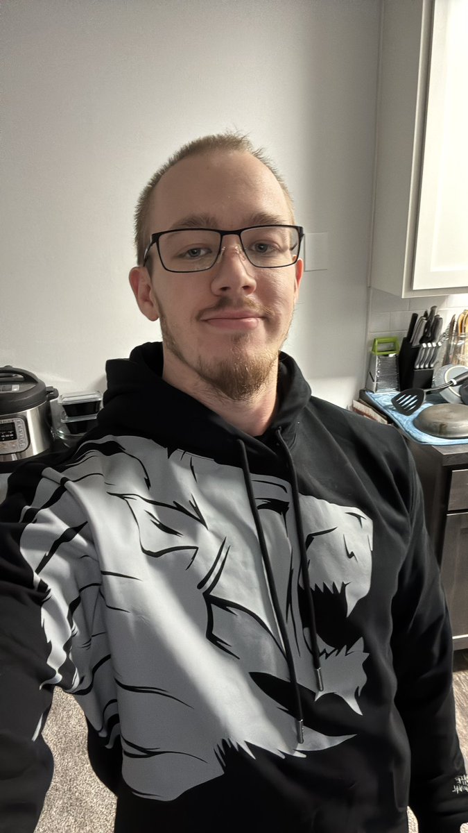MungooseMan's tweet photo. @SyndicateOG @Syndicate I was 14 when I started watching you and I didn’t have enough money to buy the OG merch. I’m 25 now and was finally able to get some thanks to the anniversary drop.

Thank you for all the entertainment. https://t.co/85pwJttG4g