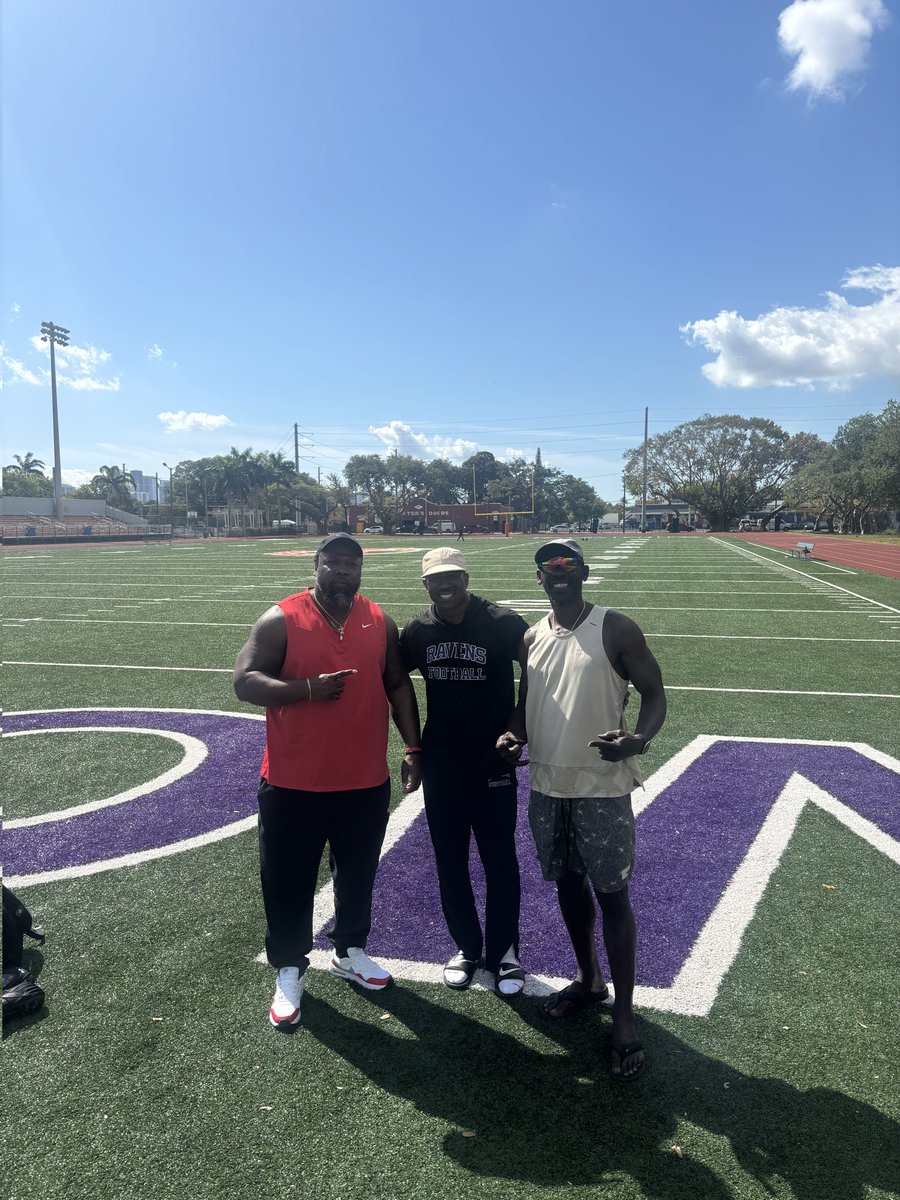 Coach Lewis tweet media