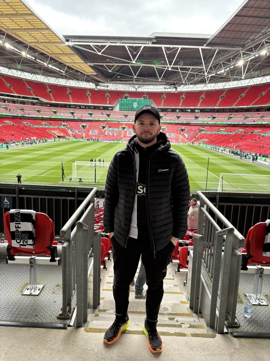 SteveyMach tweet media