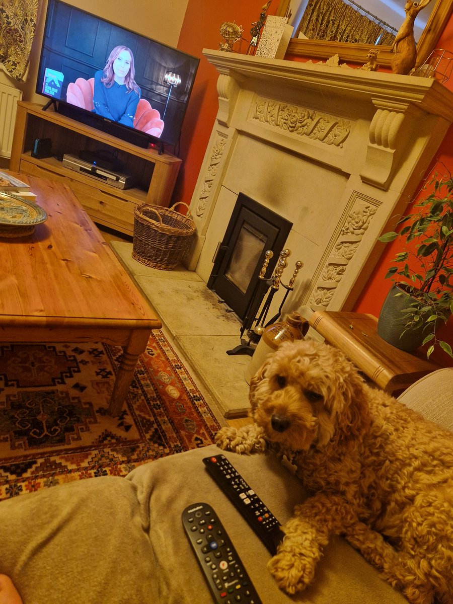 Me and poppy watching the lovely <a href="/emmakennytv/">Emma Kenny</a> this morning.❤️ Fabulous video. Xxx